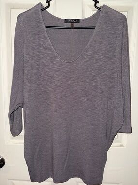 Laila Jayde Heather Gray V-Neck Dolman Sleeve Tunic
